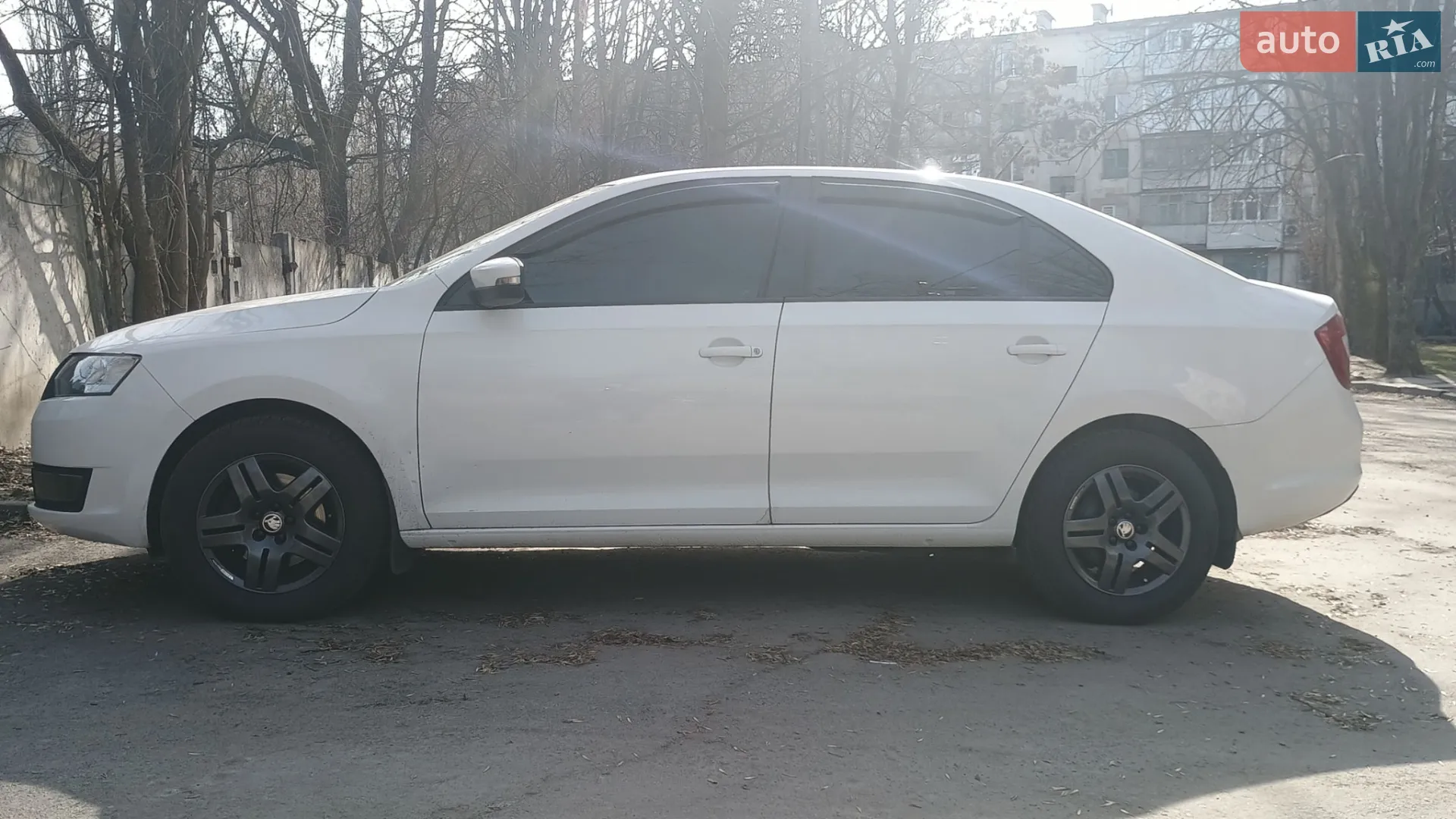 Skoda Rapid 2016 VIN TMBAC2NH0GB100488 фото оголошення 3 з 9