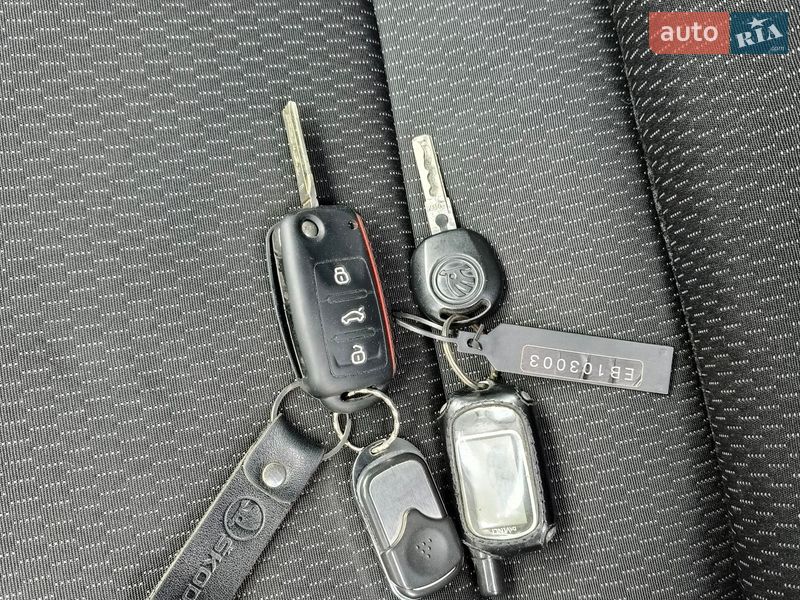 Лифтбек Skoda Rapid 2014 в Житомире