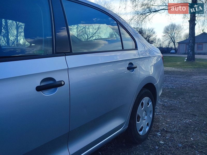 Лифтбек Skoda Rapid 2014 в Драбове фото 10 Лифтбек Skoda Rapid 2014 в Драбове