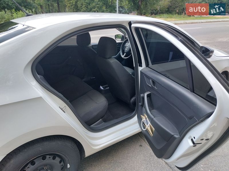 Лифтбек Skoda Rapid 2016 в Кропивницком фото 8 Лифтбек Skoda Rapid 2016 в Кропивницком