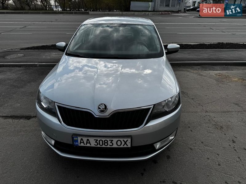 Хэтчбек Skoda Rapid 2015 в Киеве фото Хэтчбек Skoda Rapid 2015 в Киеве