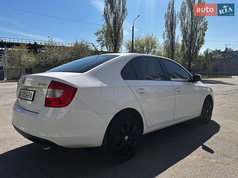 Хэтчбек Skoda Rapid 2016 в Киеве