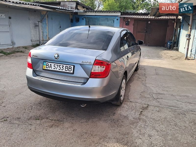 Лифтбек Skoda Rapid 2013 в Кропивницком