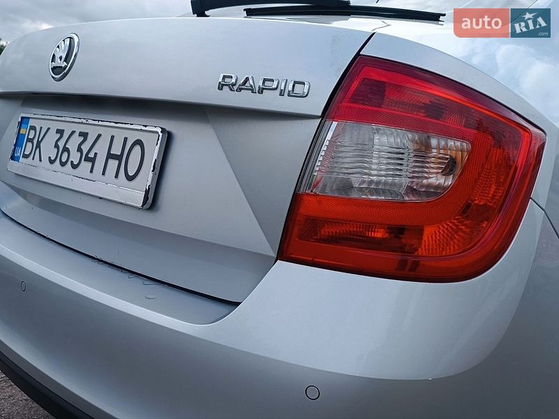 Лифтбек Skoda Rapid 2013 в Сарнах