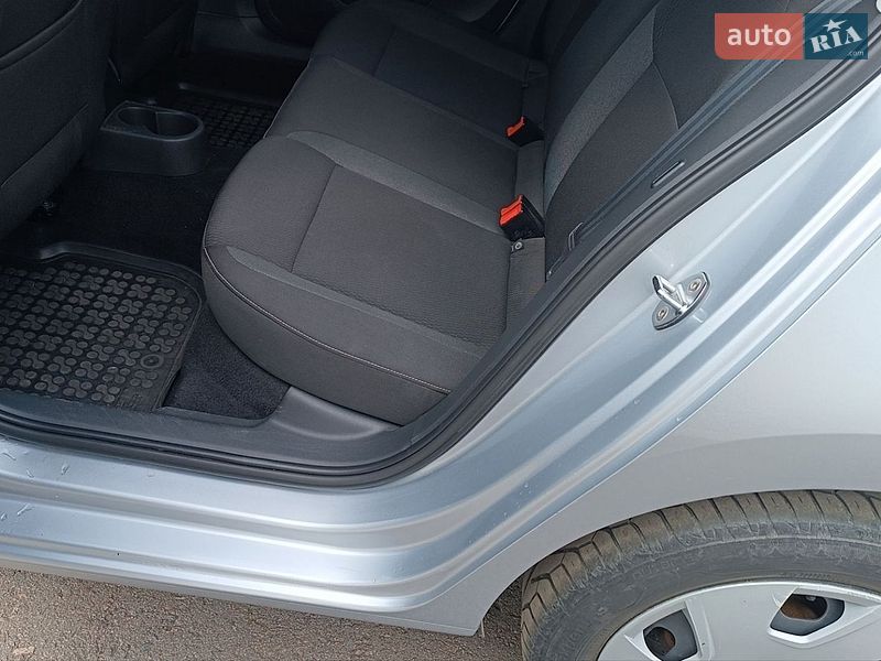 Лифтбек Skoda Rapid 2013 в Сарнах