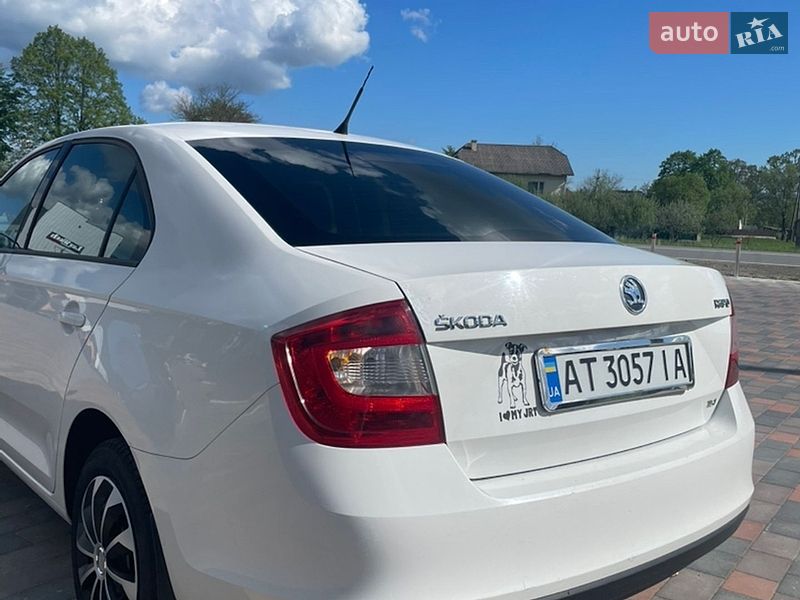 Лифтбек Skoda Rapid 2013 в Долине