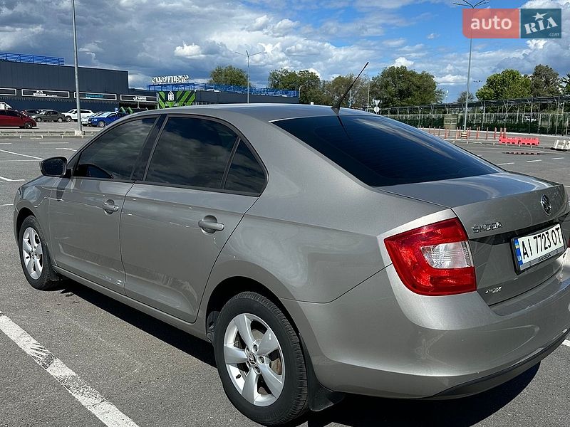Хэтчбек Skoda Rapid 2013 в Днепре