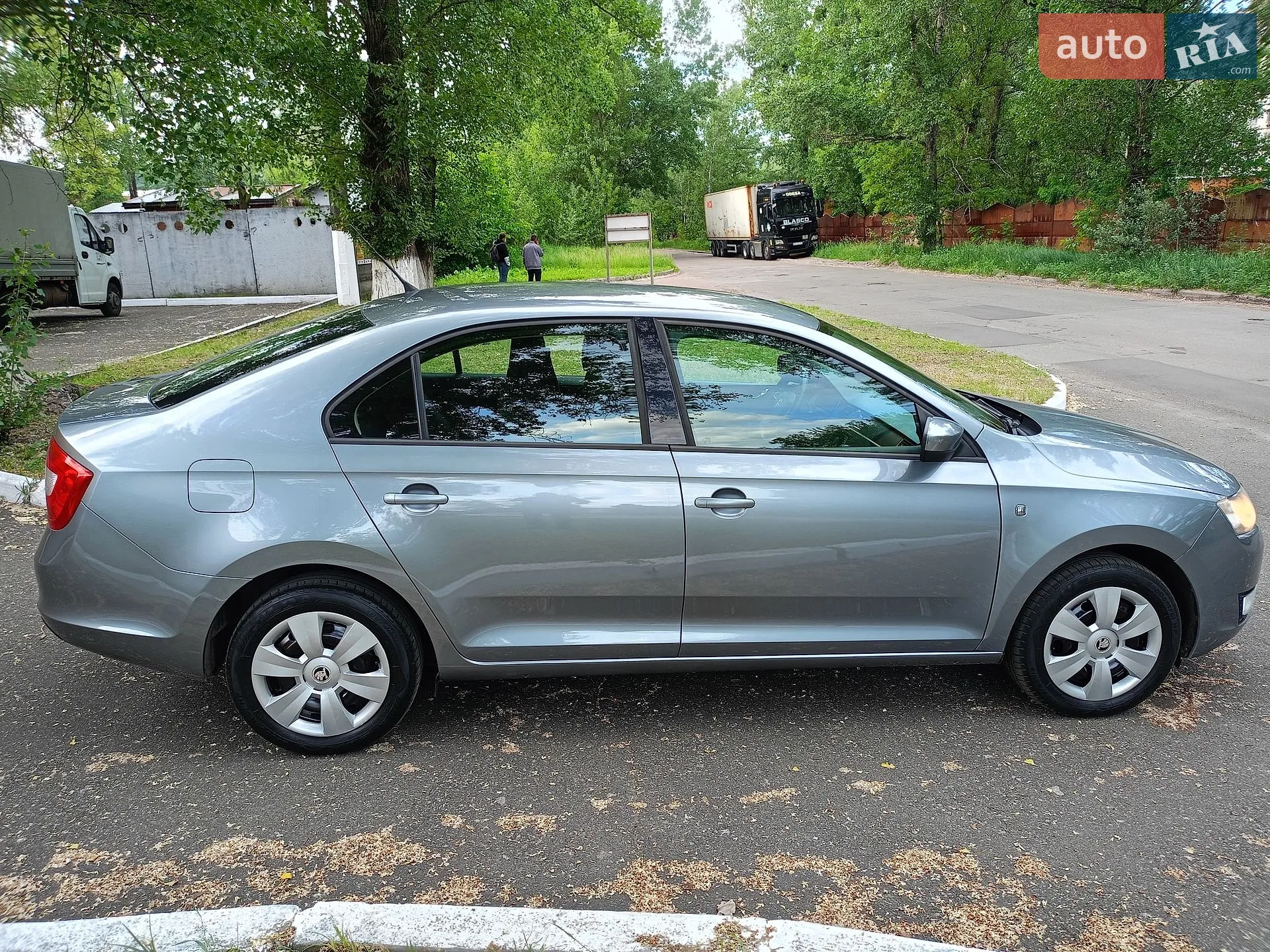 2013 Skoda Rapid - мініатюра 2