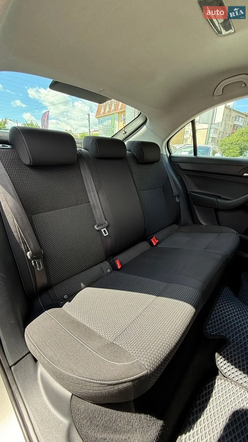 2012 Skoda Rapid - мініатюра 25