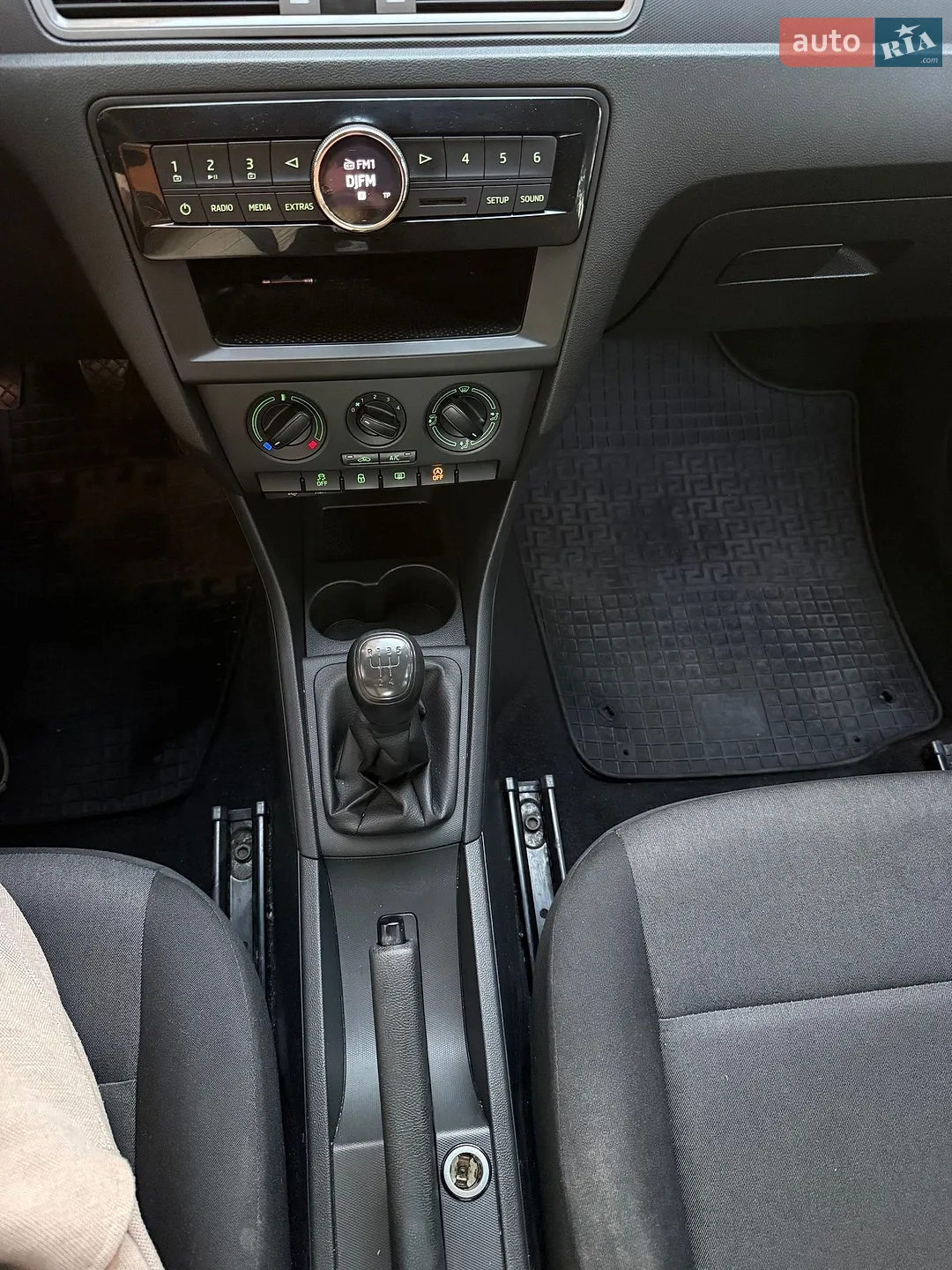 2015 Skoda Rapid - мініатюра 18