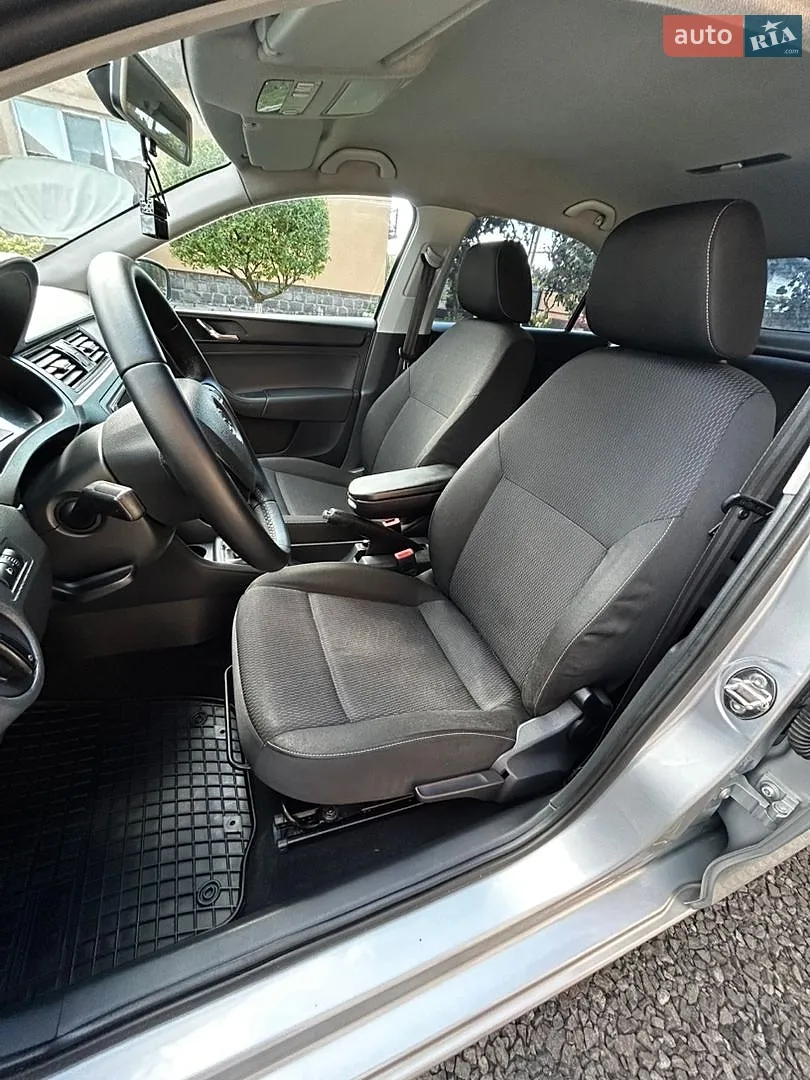 2013 Skoda Rapid - мініатюра 17