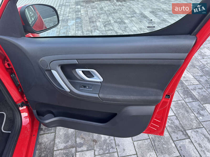 Мінівен Skoda Roomster Scout 2008 в Луцьку