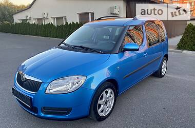 Хетчбек Skoda Roomster 2010 в 