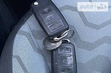 Хетчбек Skoda Roomster 2010 в 