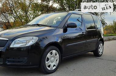 Минивэн Skoda Roomster 2009 в Смеле