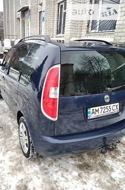 Минивэн Skoda Roomster 2009 в Житомире