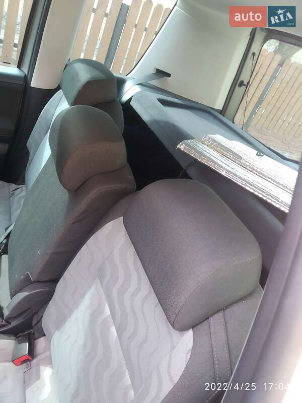 Микровэн Skoda Roomster 2009 в Любешове