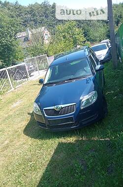Микровэн Skoda Roomster 2009 в 