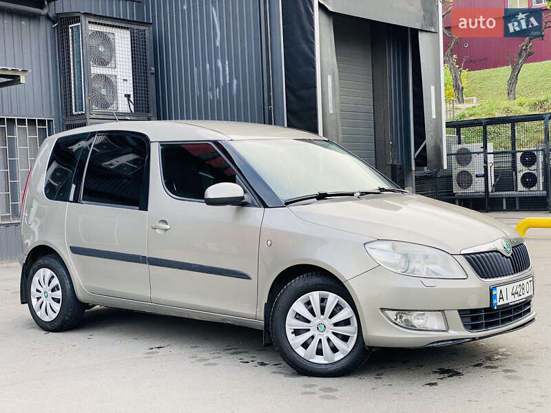 Микровэн Skoda Roomster 2011 в Днепре