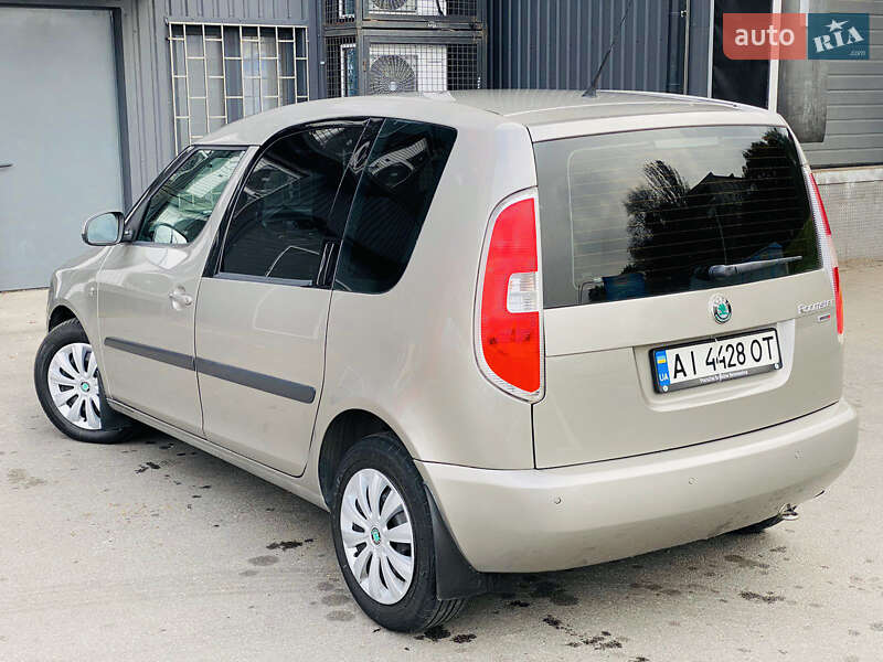 Микровэн Skoda Roomster 2011 в Днепре