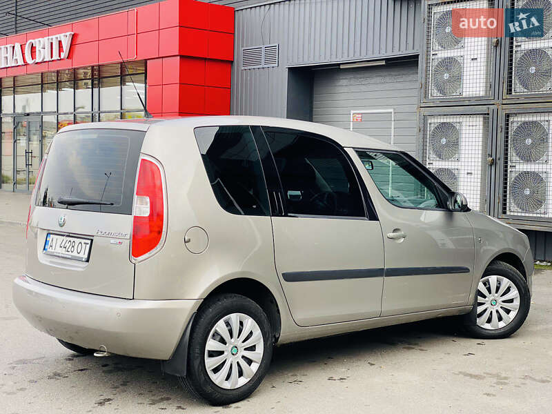 Микровэн Skoda Roomster 2011 в Днепре