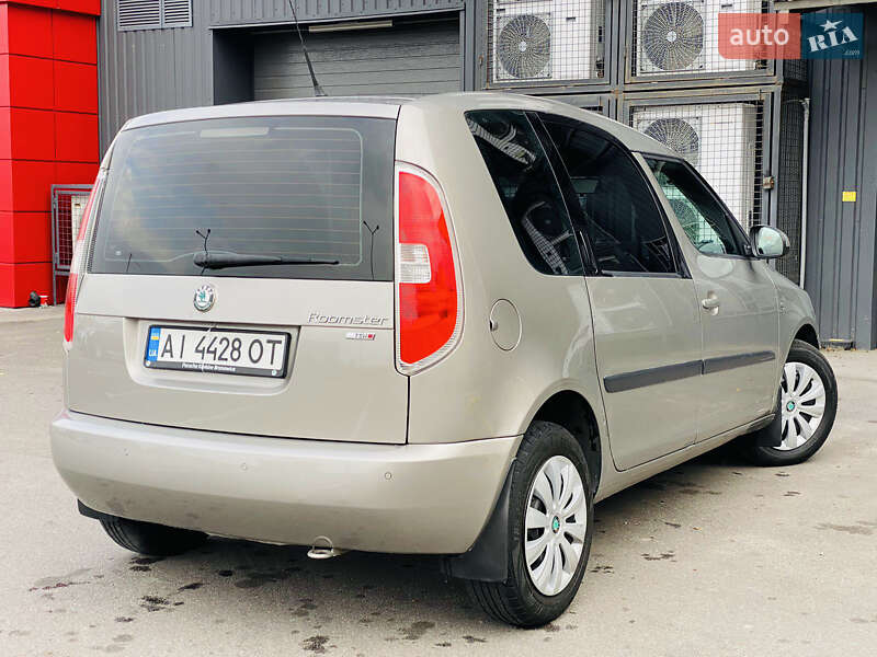 Микровэн Skoda Roomster 2011 в Днепре