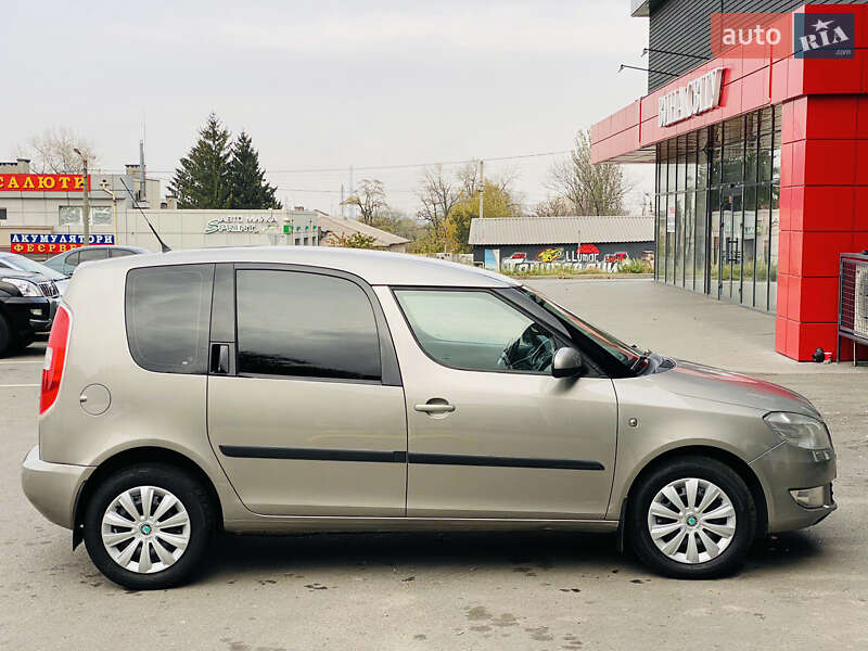 Микровэн Skoda Roomster 2011 в Днепре