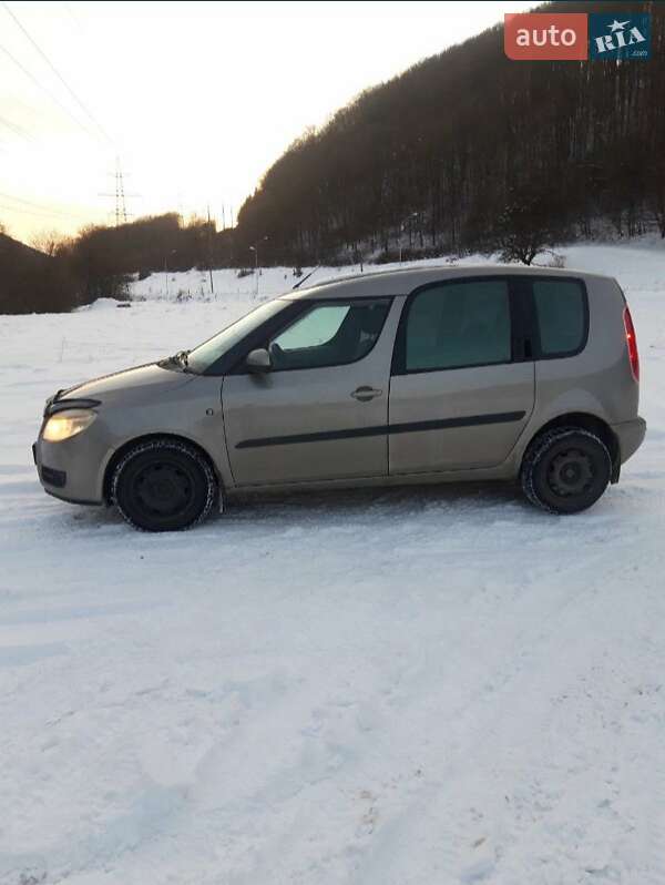 Мікровен Skoda Roomster 2008 в Сваляві