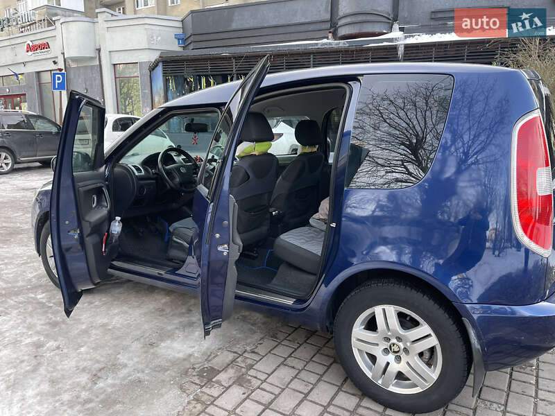 Микровэн Skoda Roomster 2008 в Луцке