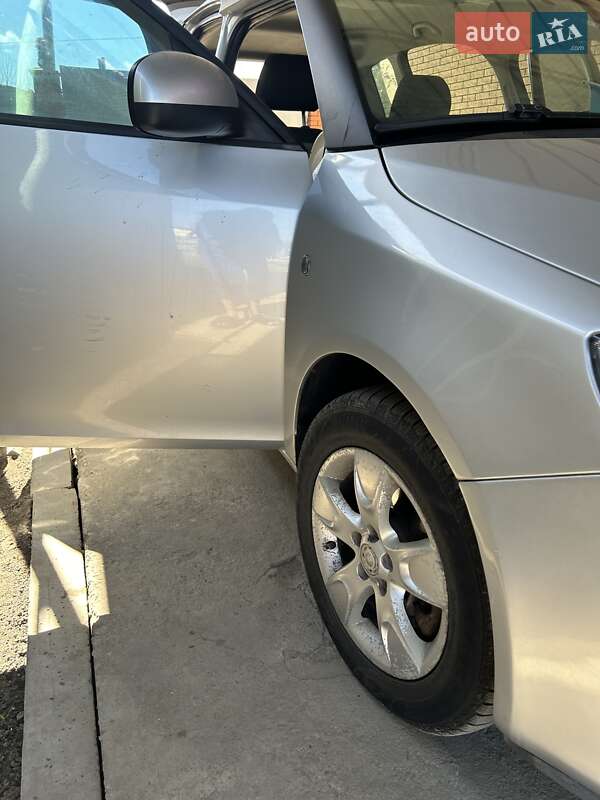 Микровэн Skoda Roomster 2008 в Веселинове