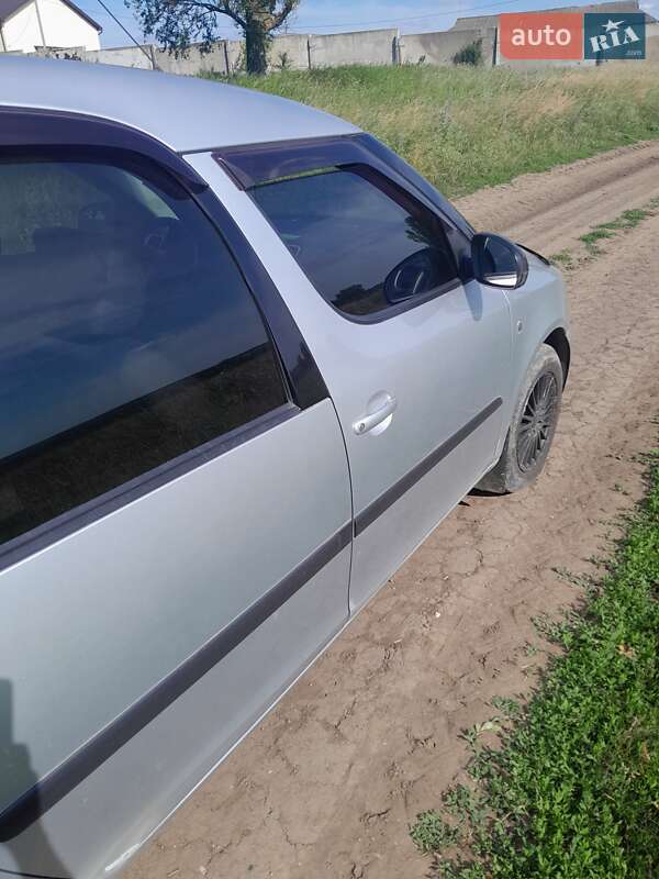 Микровэн Skoda Roomster 2008 в Харькове