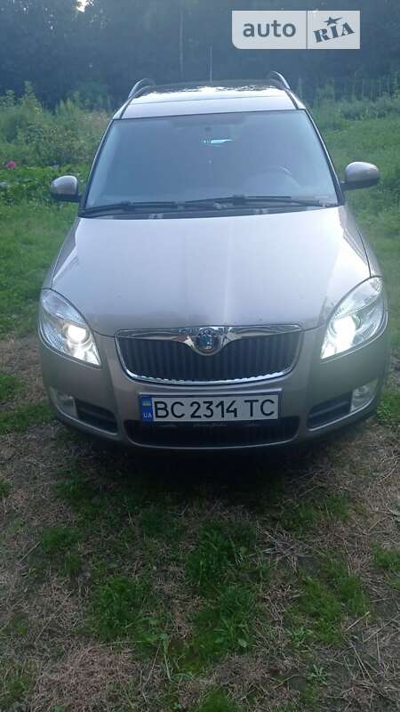 Микровэн Skoda Roomster 2008 в Ходорове