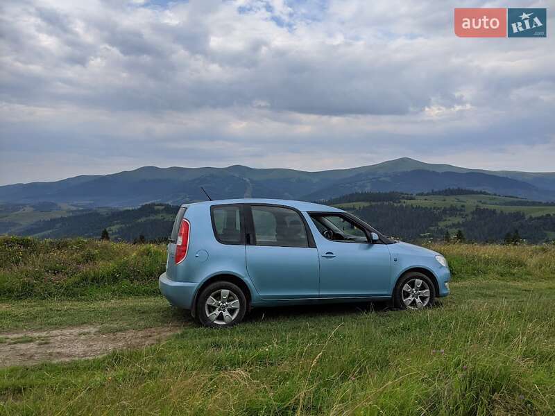 Skoda Roomster 2011
