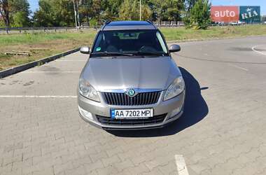Микровэн Skoda Roomster 2011 в 