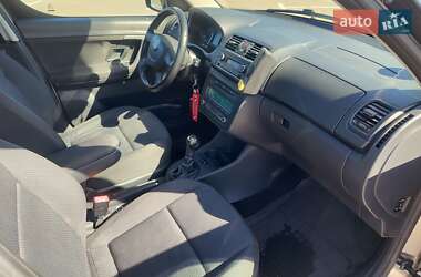 Микровэн Skoda Roomster 2011 в 
