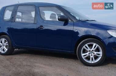 Микровэн Skoda Roomster 2013 в 