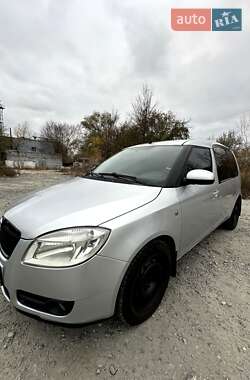 Микровэн Skoda Roomster 2009 в Днепре