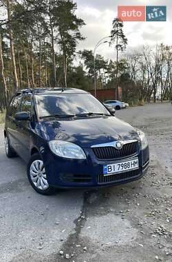 Микровэн Skoda Roomster 2009 в Киеве