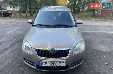 Микровэн Skoda Roomster 2009 в Чернигове