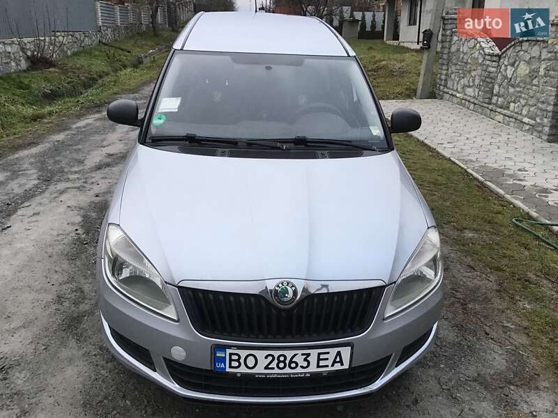 Мікровен Skoda Roomster 2010 в Борщеві
