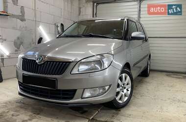 Мікровен Skoda Roomster 2011 в Сваляві