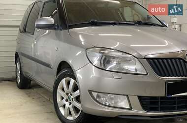 Мікровен Skoda Roomster 2011 в Сваляві