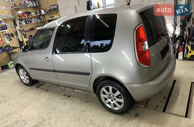 Мікровен Skoda Roomster 2011 в Сваляві