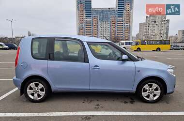 Микровэн Skoda Roomster 2008 в Киеве