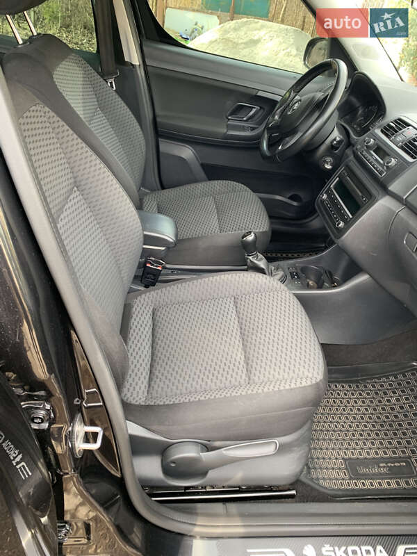Микровэн Skoda Roomster 2015 в Львове