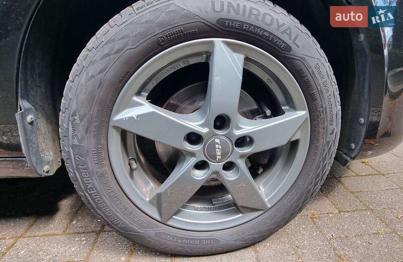 Микровэн Skoda Roomster 2012 в Кременчуге