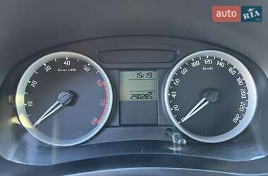 Микровэн Skoda Roomster 2007 в 
