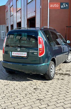 Микровэн Skoda Roomster 2010 в 