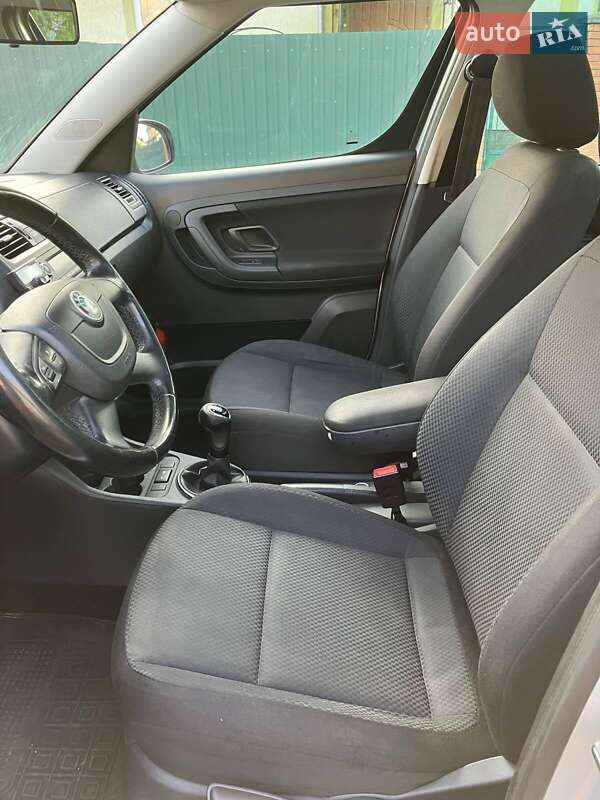 Микровэн Skoda Roomster 2012 в Львове