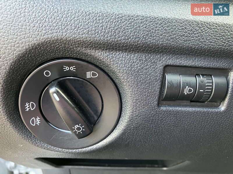 Микровэн Skoda Roomster 2012 в Львове